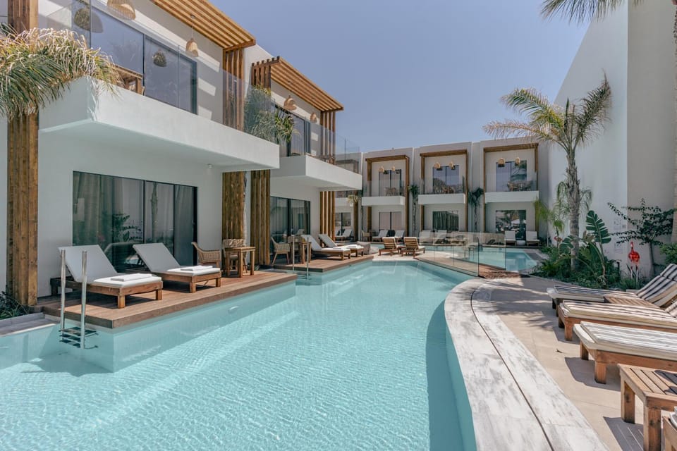 Property building, Pool view, Swimming pool