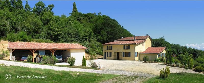 Parc Lacoste Bed and Breakfast in Occitanie