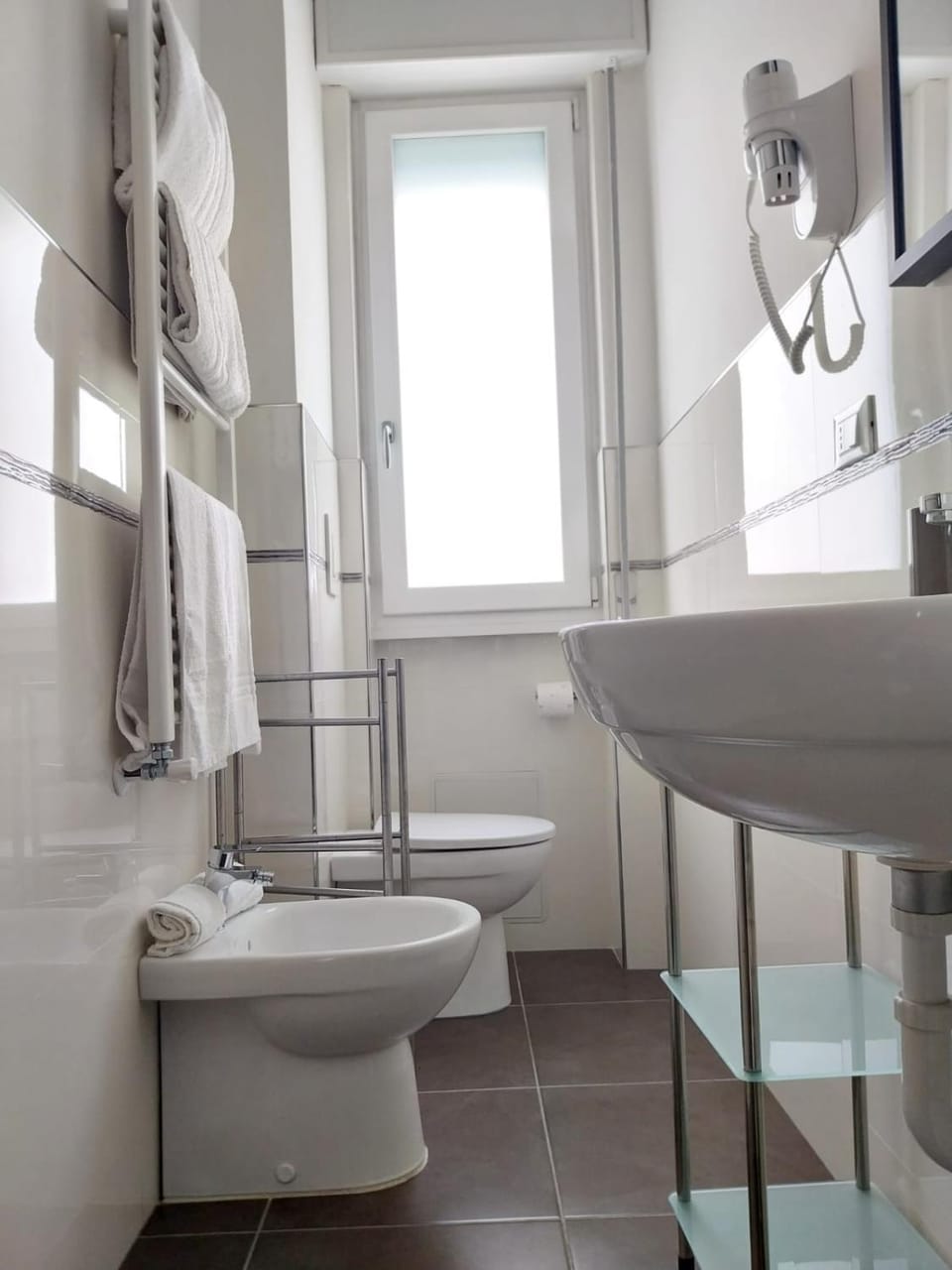 Toilet, Bathroom, bidet, towels