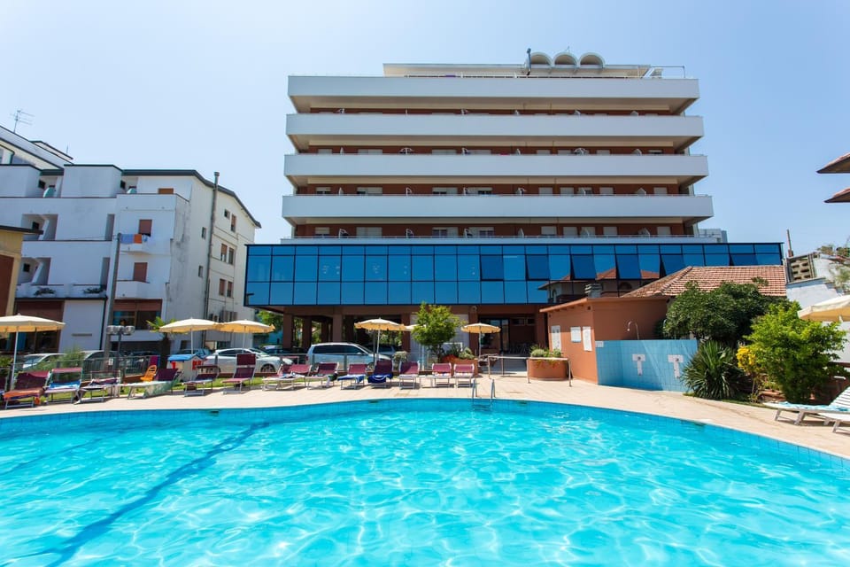 Property building, Swimming pool