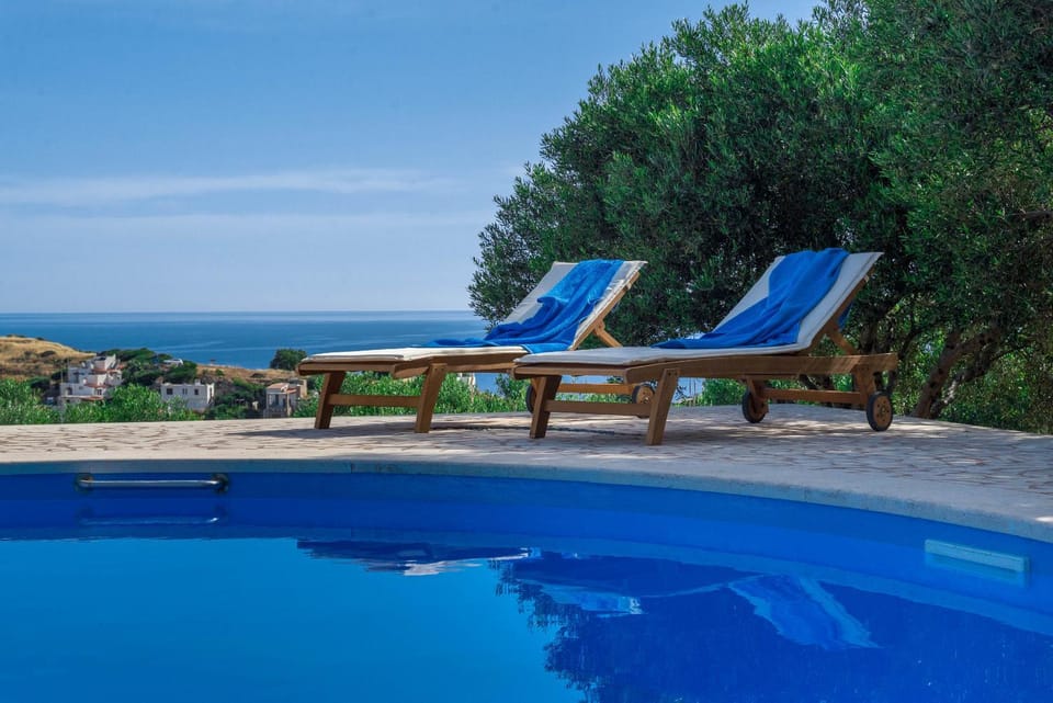 Pool view, Sea view, Swimming pool