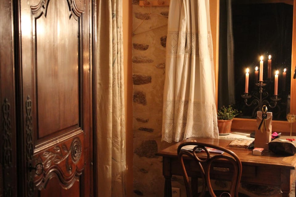 Lounge or bar, Decorative detail