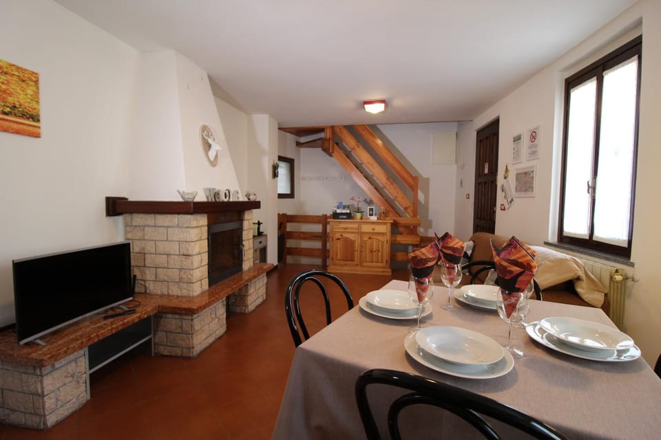 Living room, flat iron, kitchen