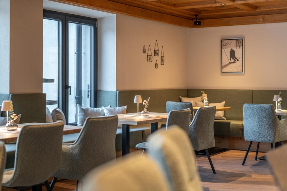 Lounge or bar