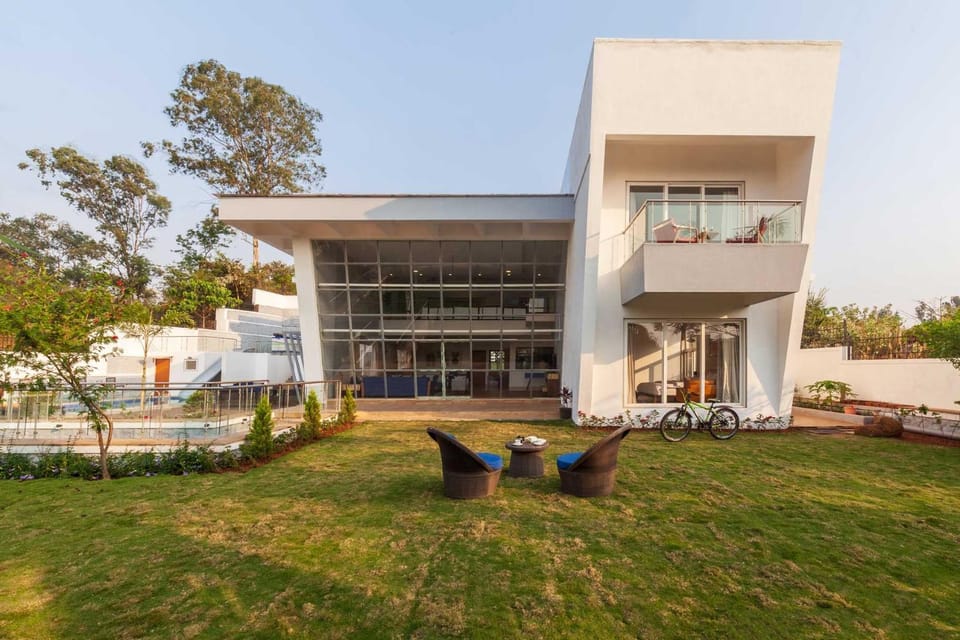 Property building, Garden