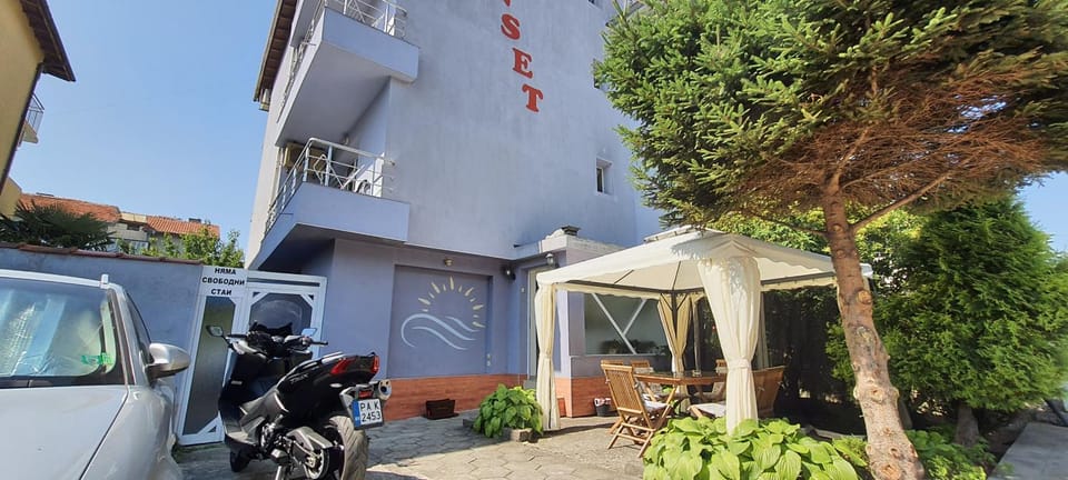 Къща за гости Sunset Bed and Breakfast in Burgas Province