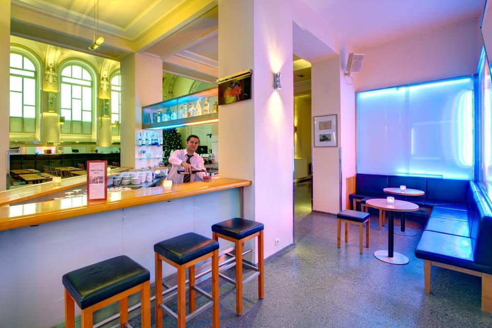 Lounge or bar