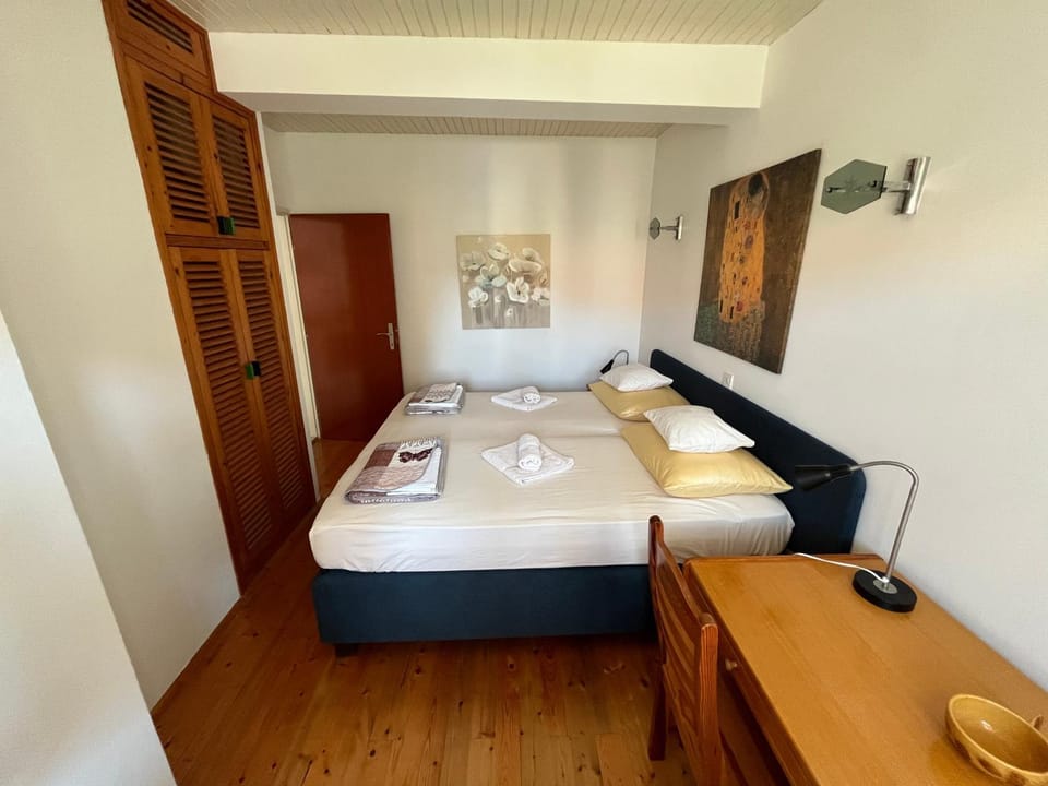 Bed, Bedroom, wardrobe