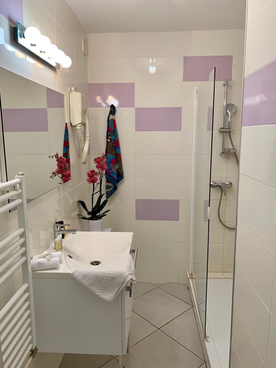 Shower, Bathroom, Area and facilities