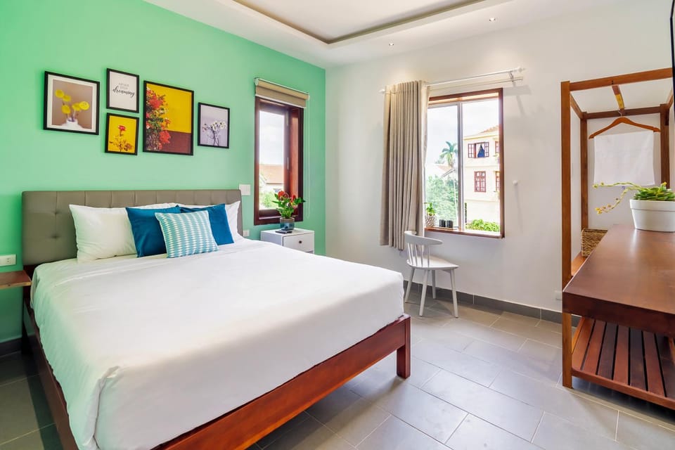 Nearby landmark, Bed, Photo of the whole room, Bedroom