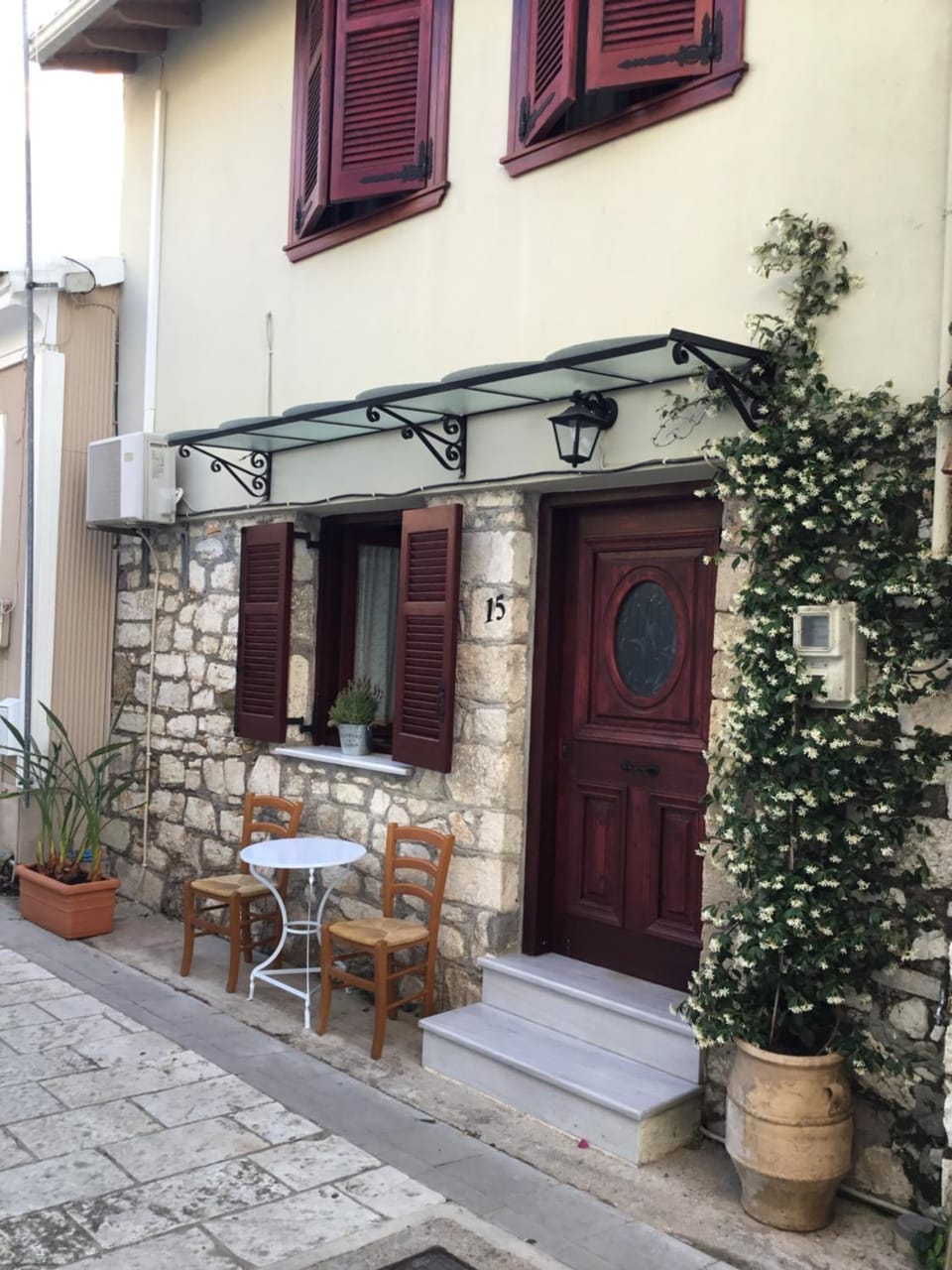 Patio, Facade/entrance