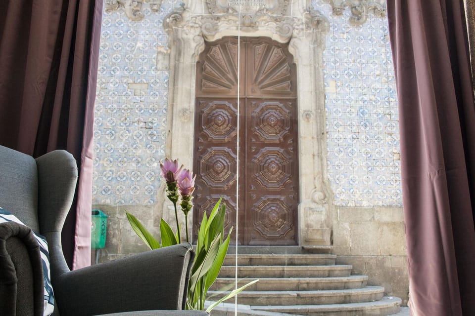 Nearby landmark, Decorative detail, Street view, Area and facilities