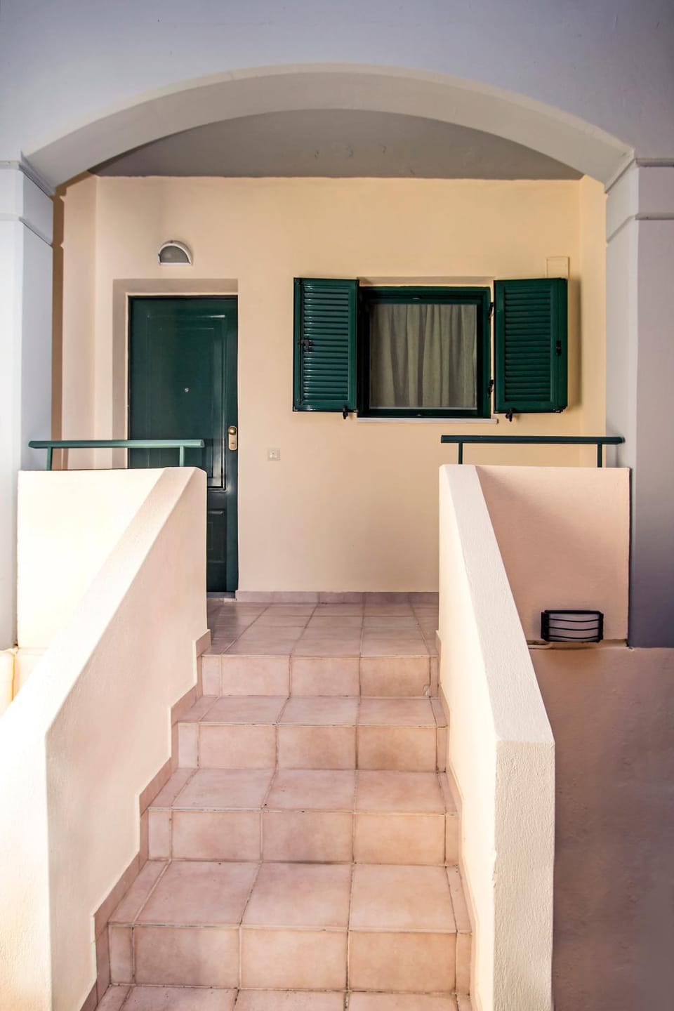 Facade/entrance