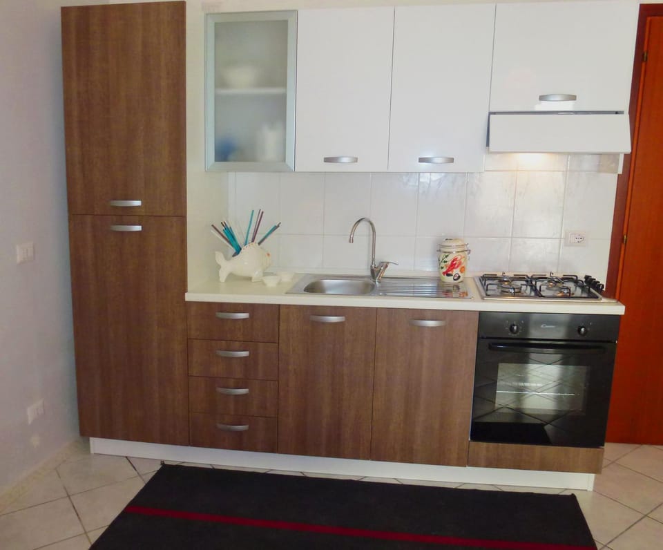 Coffee/tea facilities, Balcony/Terrace, Kitchen or kitchenette, Living room, Seating area, Bedroom, Breakfast, Italian breakfast, pet friendly, stove