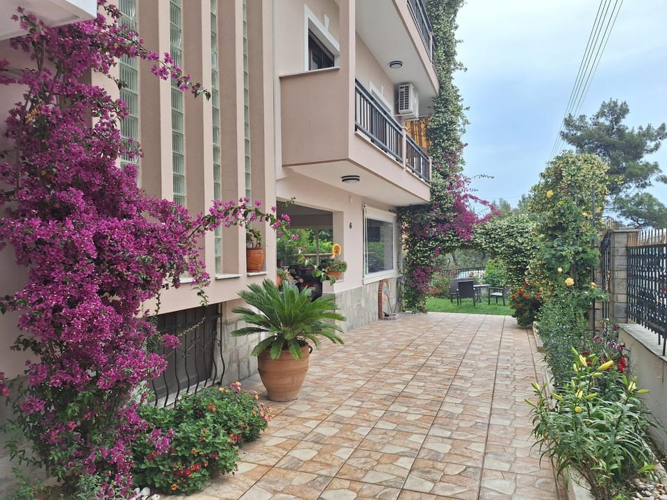 Kouros Studios Apartment in Kavala