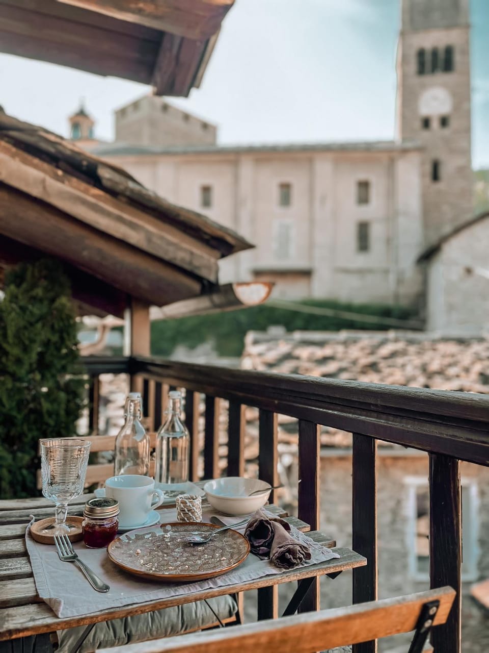 View (from property/room), Balcony/Terrace, Dining area