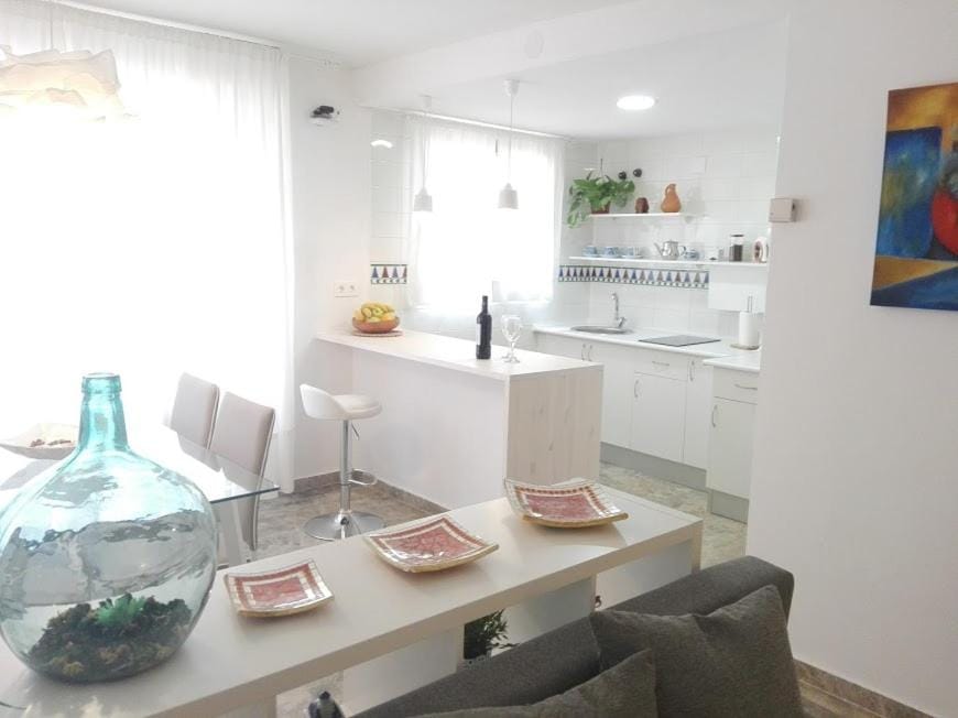 PUSHE Granada Catedral Art & Tradition Apartment in Granada