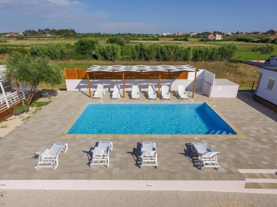 Property building, Swimming pool