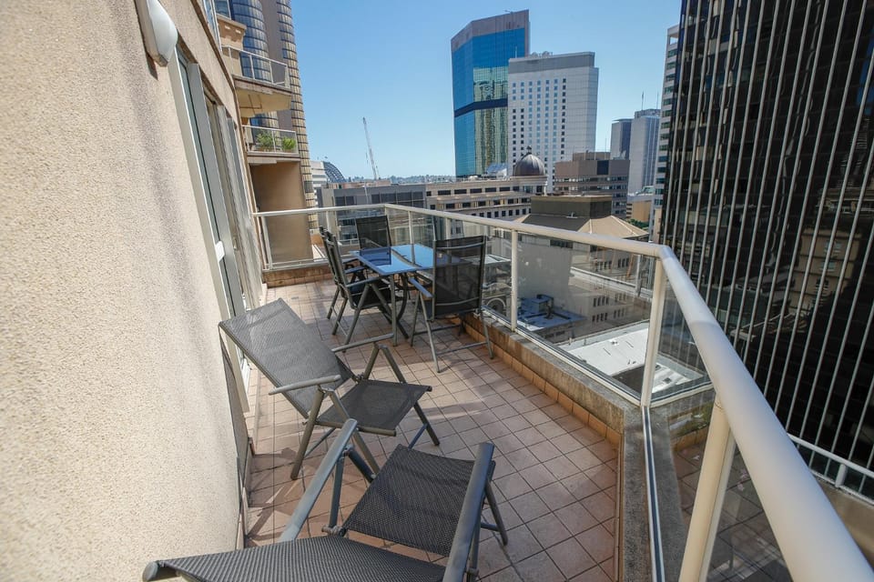 Balcony/Terrace, City view