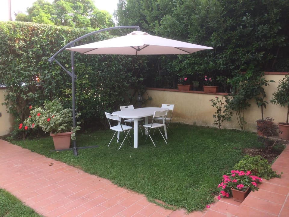 Patio, BBQ facilities, Garden, Garden view