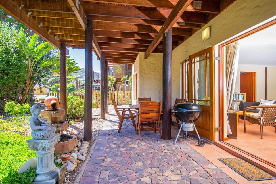 Patio, BBQ facilities, Garden view