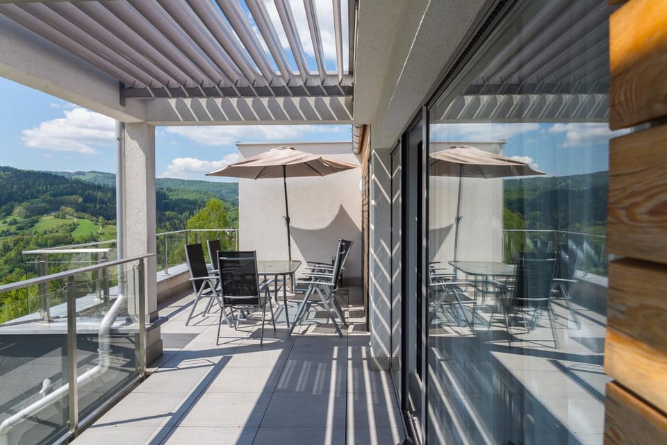 Balcony/Terrace, Garden view
