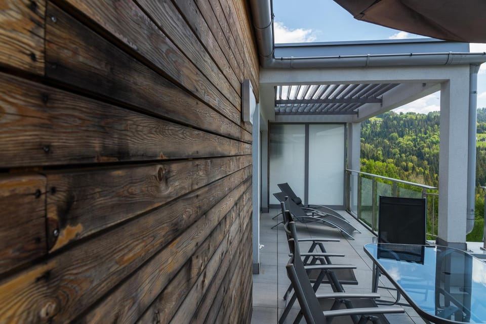 Balcony/Terrace, Mountain view