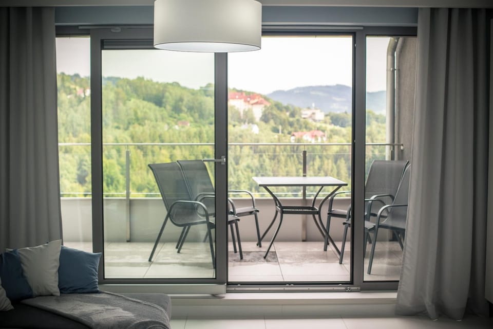 Balcony/Terrace, Mountain view