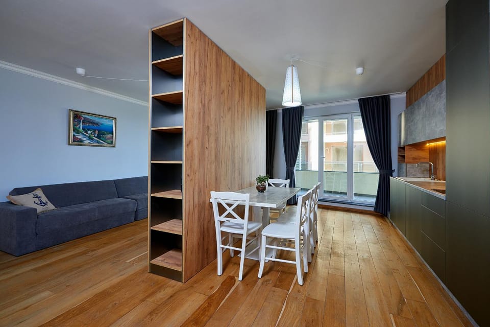 Coffee/tea facilities, Balcony/Terrace, Kitchen or kitchenette, Living room, Seating area, Dining area