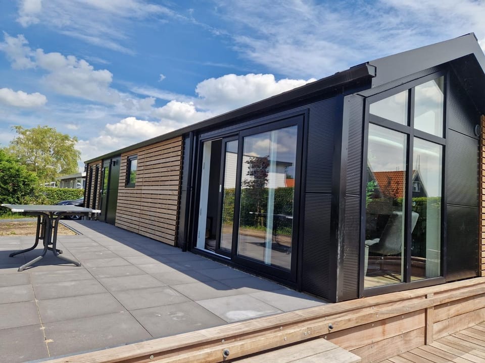 Property building, Balcony/Terrace