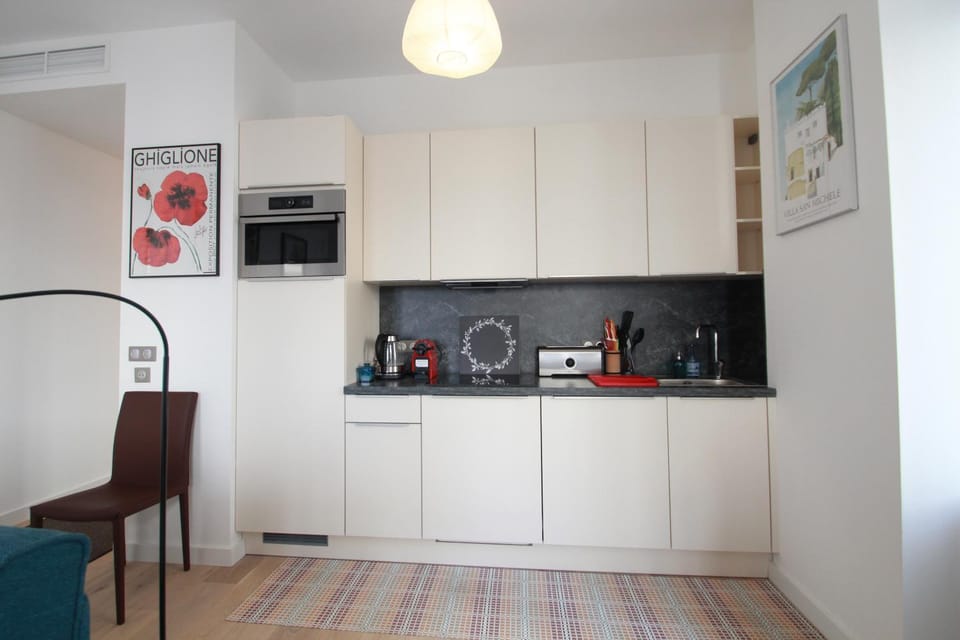 Coffee/tea facilities, Kitchen or kitchenette