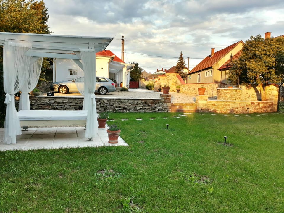 Garden, Garden view