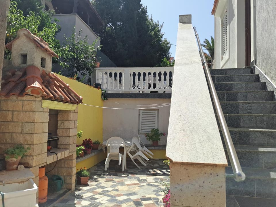 BBQ facilities, Balcony/Terrace