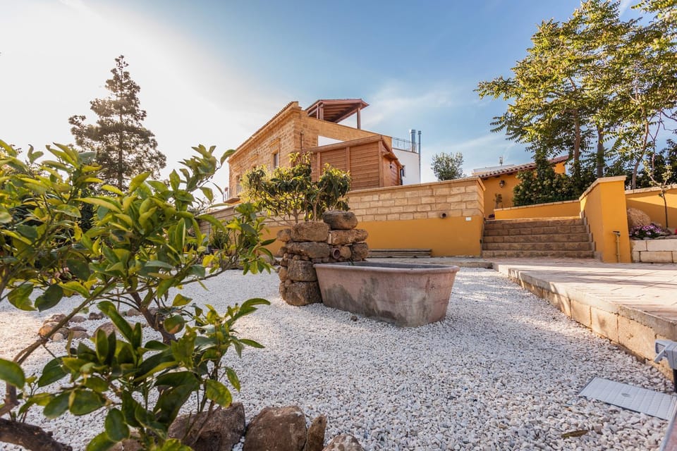 Property building, View (from property/room), Pets, Garden view, Garden view, Landmark view, Pool view