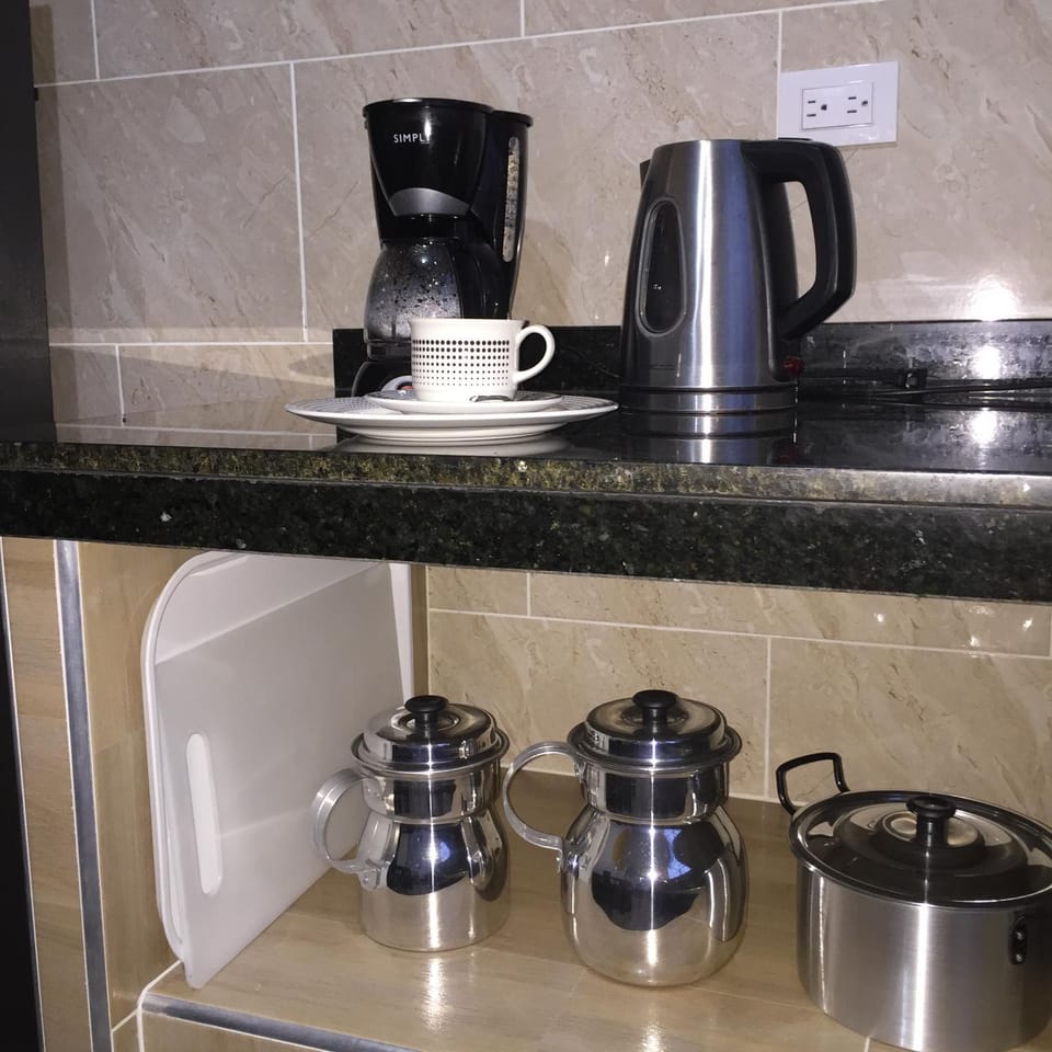 Coffee/tea facilities, Kitchen or kitchenette