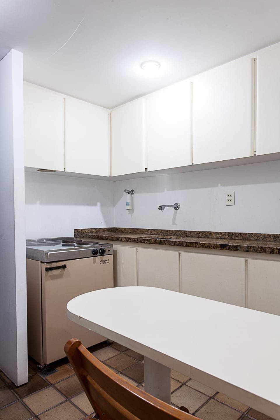 Kitchen or kitchenette, dishwasher