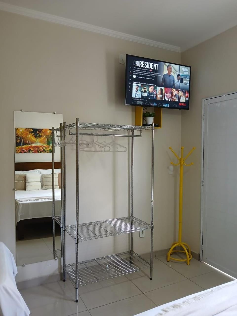 TV and multimedia, Photo of the whole room