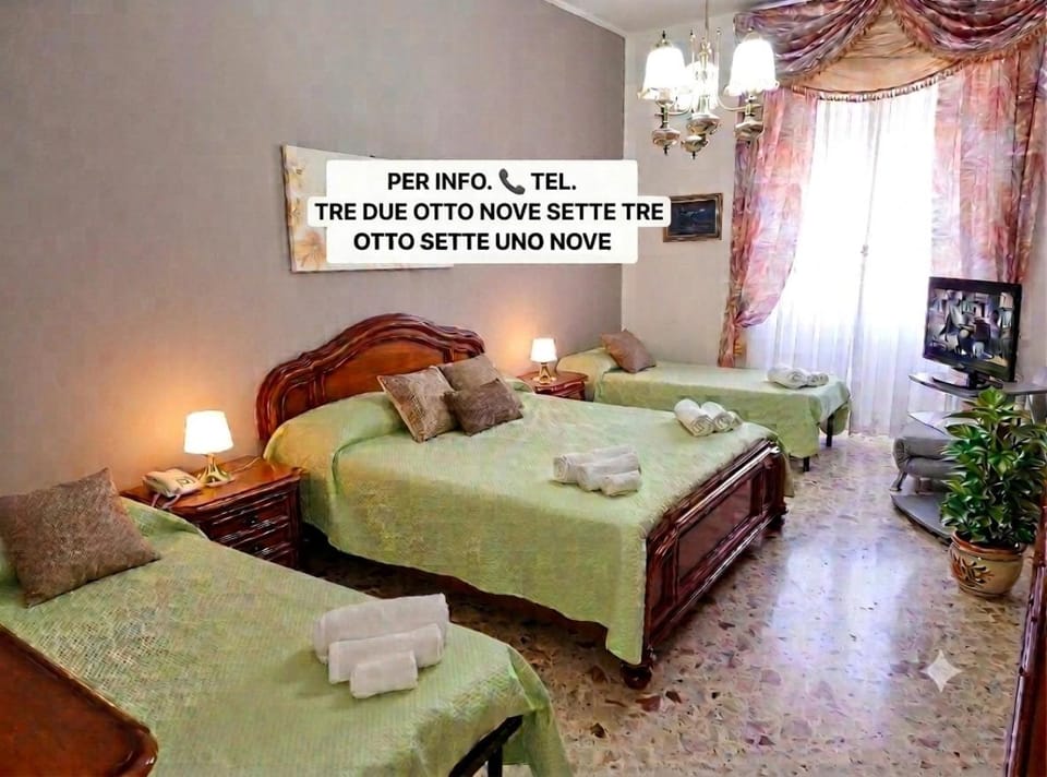 Residenza Margherita - Central e near the Sea Apartment in Salerno