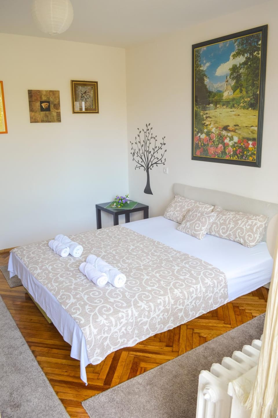 Bedroom, bunk bed