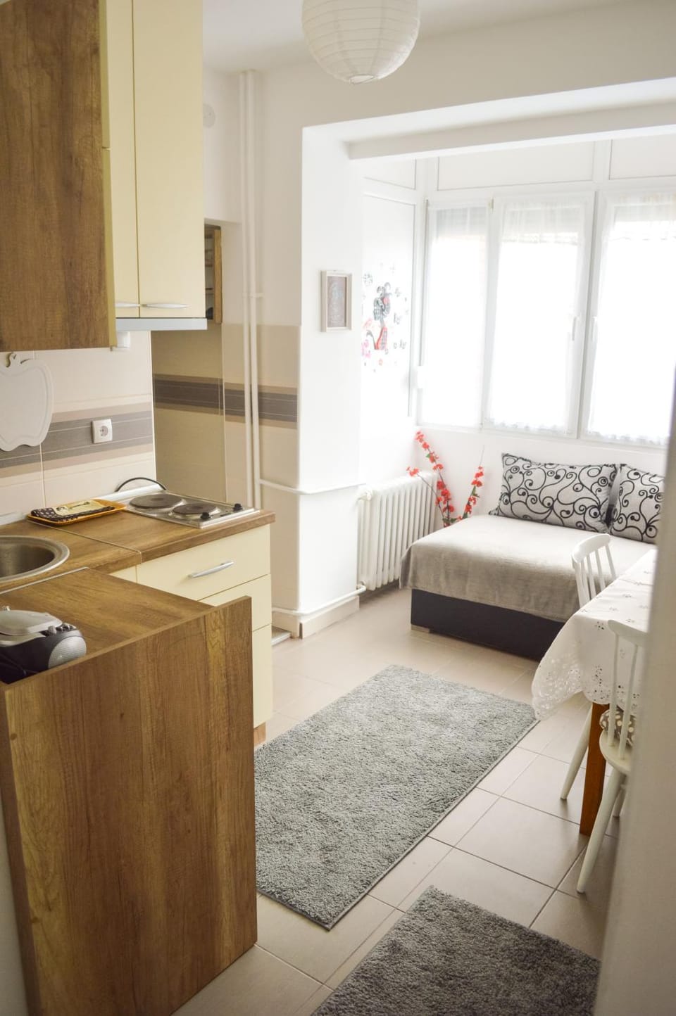 Kitchen or kitchenette, Seating area, Dining area, Lunch, Dinner, Alcoholic drinks, Non alcoholic drinks