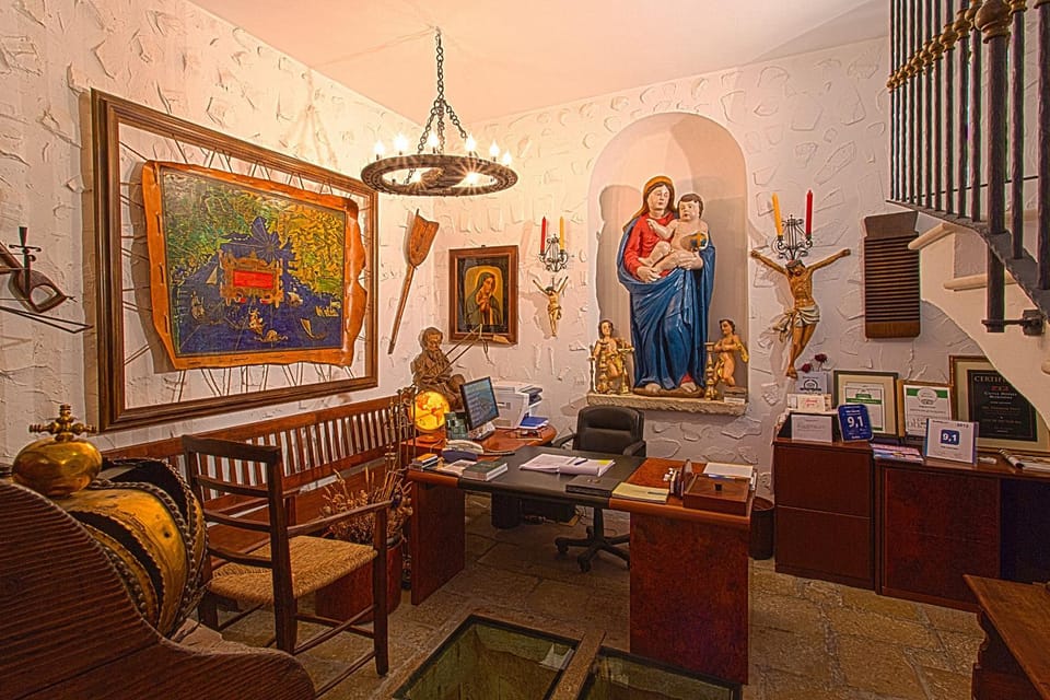 Communal lounge/ TV room, Facade/entrance, Bed, Property logo or sign, Library, Balcony/Terrace, Lobby or reception, Fitness centre/facilities, Other, Other, Photo of the whole room, Decorative detail, Decorative detail, Text overlay, City view, City view, Sea view, Sea view, Continental breakfast, Buffet breakfast, Drinks, Certificate/Award, Family