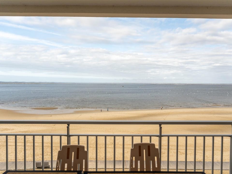 Studio cabine avec balcon, parking privé, accès direct plage, proche centre ville - FR-1-319-44 Cabin in Arcachon