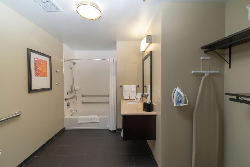 Bathroom, Bath