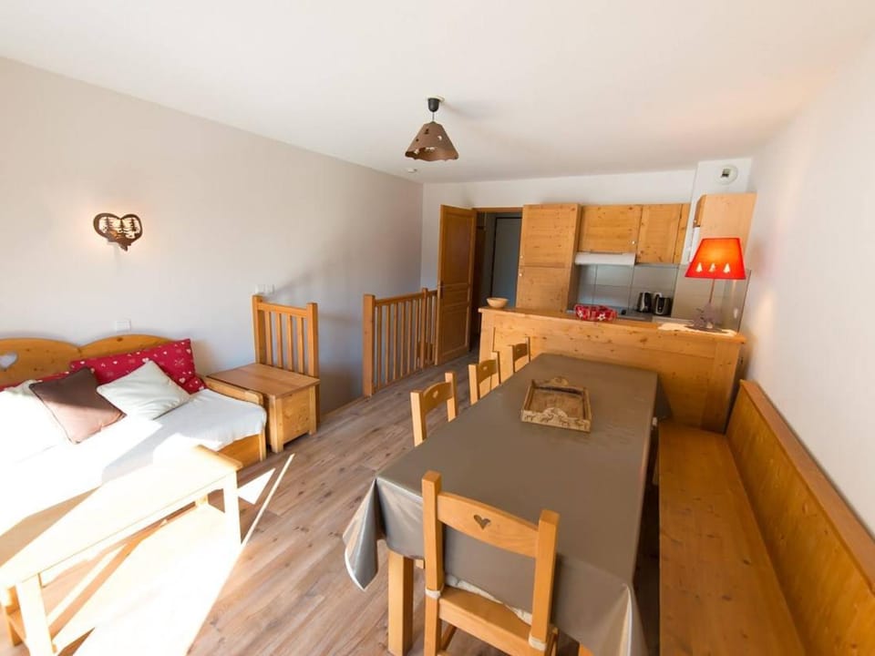Appartement Duplex 4 Pièces avec Piscine - 6 Couchages, Proche Pistes - Vars Les Claux - FR-1-330B-31 Apartment in Piedmont