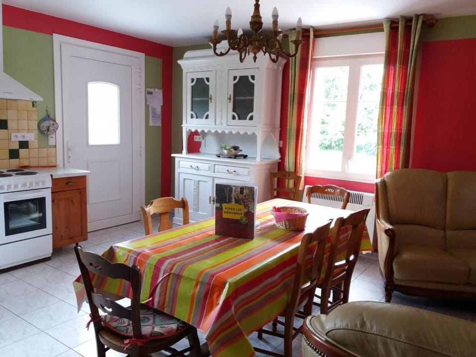 Gîte spacieux à Croisilles, 7 pers, terrasse sud, parking, wifi, proche Arras, parc expo, base nautique - FR-1-376-63 House in Hauts-de-France