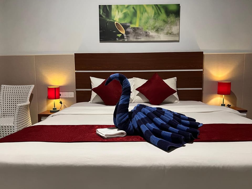 Valomia Beachfront Bed and Breakfast in Abang