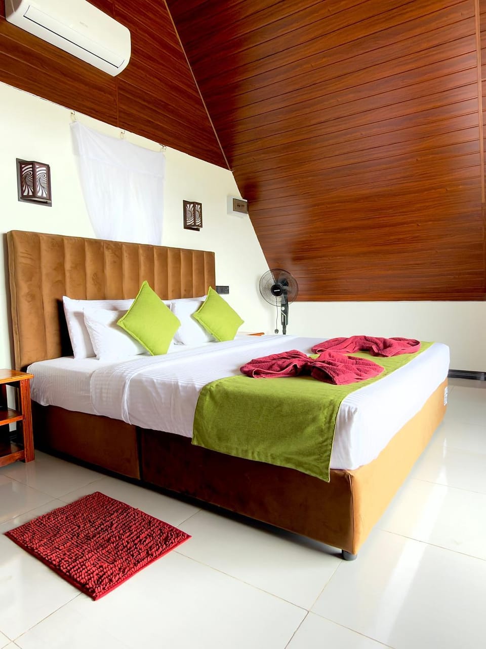 Bed, Photo of the whole room