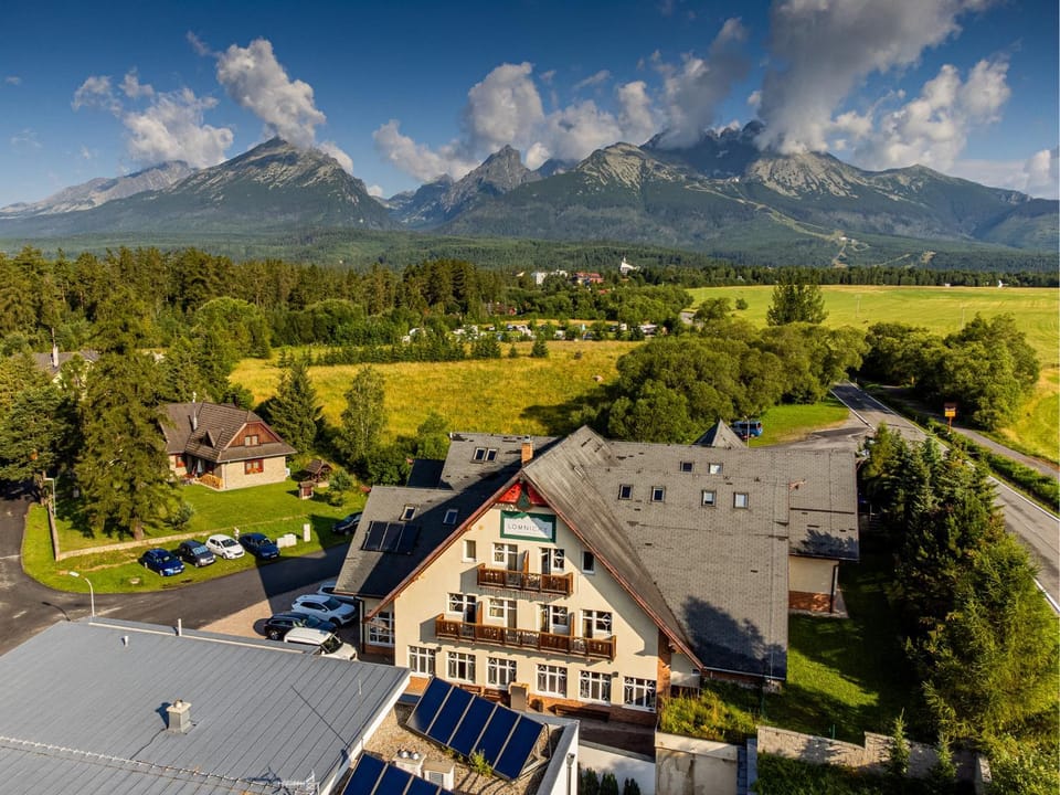 Spring, Neighbourhood, Natural landscape, Mountain view