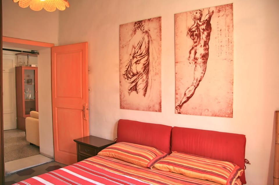 Bed, Photo of the whole room