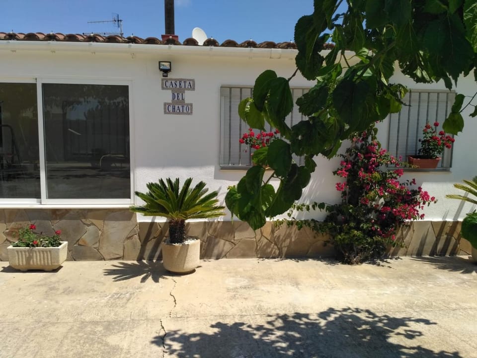 Caseta del Chato Country House in Montsià